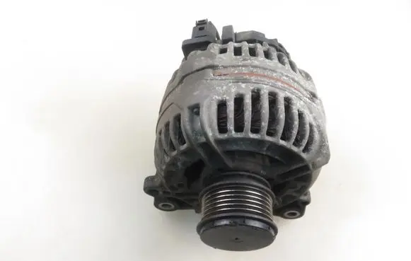 Volkswagen Polo IV 9N3 Generator/alternator 0124515022 045903023A