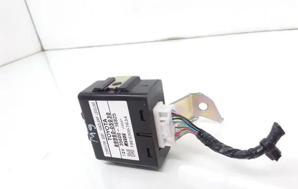 Toyota Avensis T250 Light module LCM 8996005030 3560016825