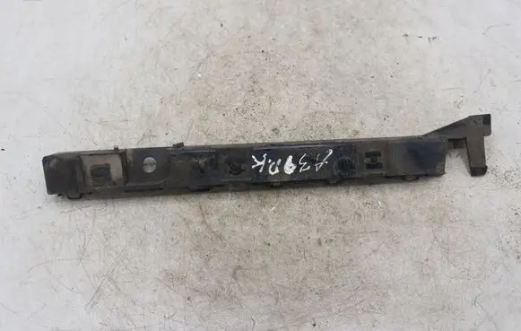 BMW 1 E81 E87 Front bumper mounting bracket NOCODE