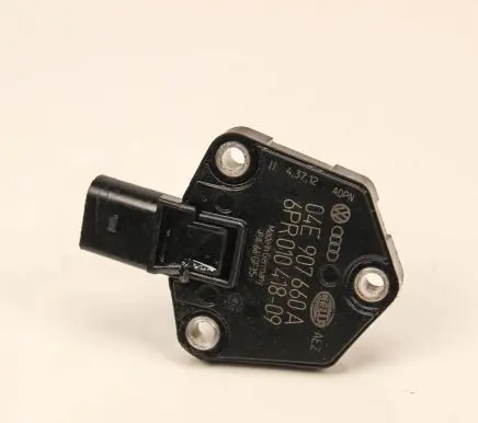 Volkswagen Polo V 6R Oil level sensor 04E907660A