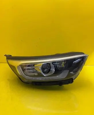KIA Stonic Headlight/headlamp 92102H8