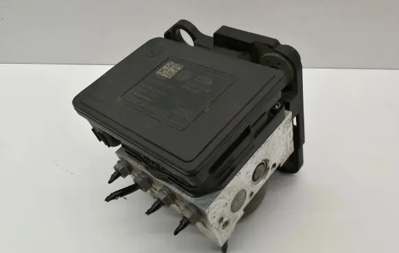 Volkswagen Golf VII ABS Pump 5Q0907379S 5Q0907379G