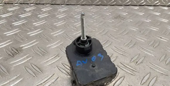 Headlight level adjustment motor