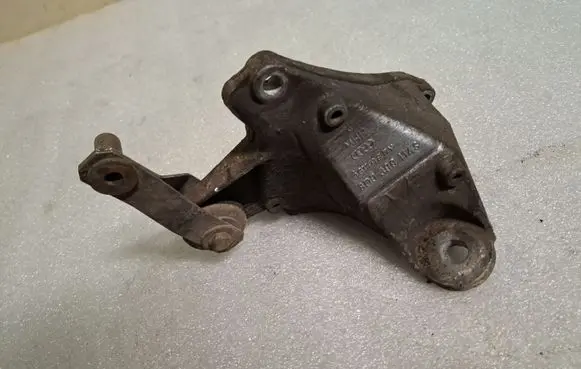 Audi A6 S6 C5 4B Gearbox mounting bracket 8D0399114S