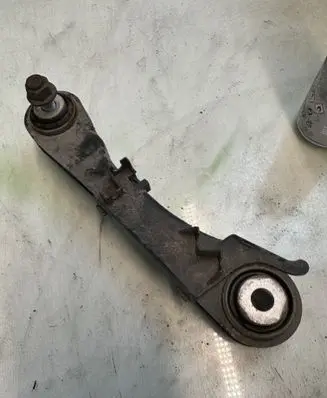 BMW 7 G11 G12 Rear upper control arm/wishbone 6867537538
