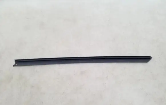 BMW Z4 E85 E86 Rubber seal front coupe door window 7127258