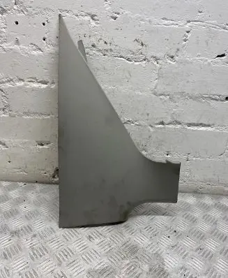 Toyota Avensis T270 (C) pillar trim 6247105130
