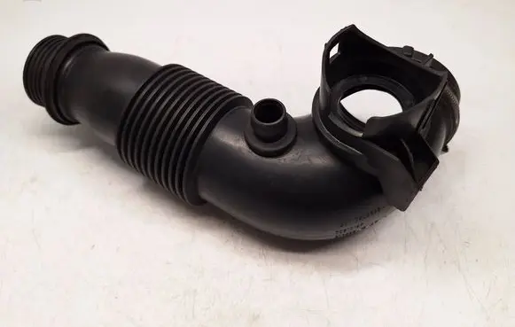 BMW 5 F10 F11 Air intake duct part 13717605638