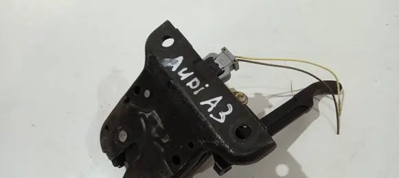 Audi A3 S3 8P Tailgate/trunk/boot lock/catch/latch 8P3827469A