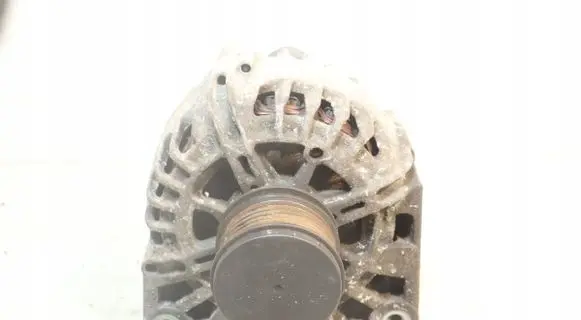 Renault Captur Generator/alternator 2627732A