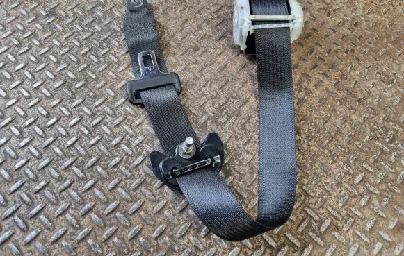 Dodge Challenger Rear seatbelt 2434234 5UZ23DX9AC