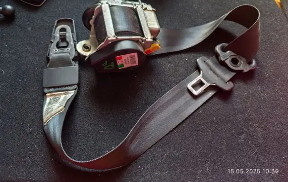 Skoda Superb B6 (3T) Front seatbelt 3T2857702 615479200 040924