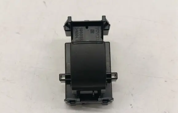 Toyota Yaris XP210 Electric window control switch 193354