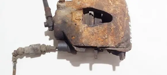 Volkswagen Golf IV Front brake caliper