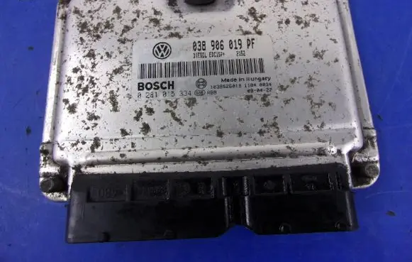 Skoda Octavia Mk2 (1Z) Engine control unit/module ECU 038906019PF
