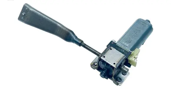Audi A8 S8 D3 4E Seat adjustment motor 4E0881304G 0390203219