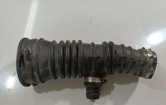Ford Focus Air intake hose/pipe 