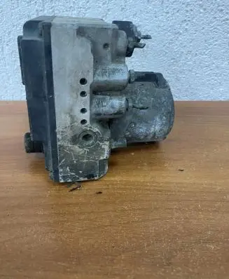 Mercedes-Benz E W210 ABS Pump 0265217007 E200