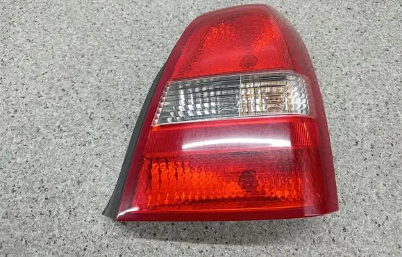 Nissan Primera Rear/tail lights