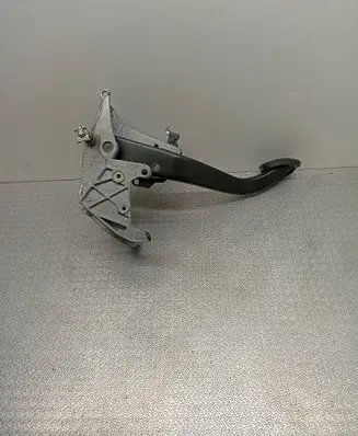 BMW 1 E81 E87 Brake pedal 2283725 67871110 1405071110