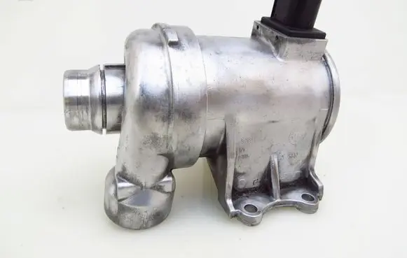 Volvo S60 Water pump 31368715 702702280