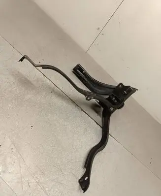 Mercedes-Benz E W212 Headlight/headlamp mounting bracket A2126200185