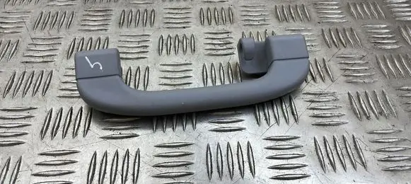 BMW 1 E81 E87 Rear interior roof grab handle 9143530
