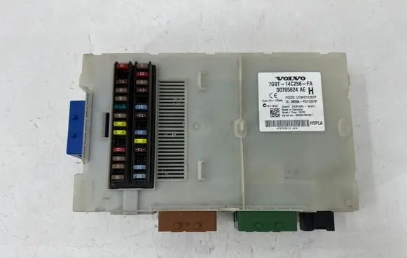 Volvo V70 Fuse module 3659AF01125TP
