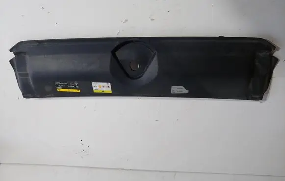 Audi A4 S4 B9 8W Radiator trim 8W0807081