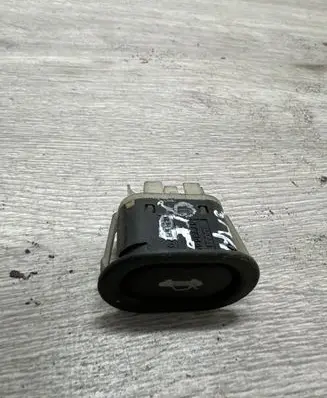 Saab 9-5 Tailgate opening switch 4733440