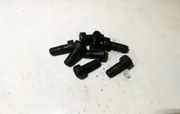 KIA Ceed Nuts/bolts 