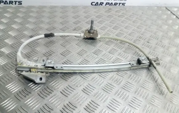 Rear door manual window regulator