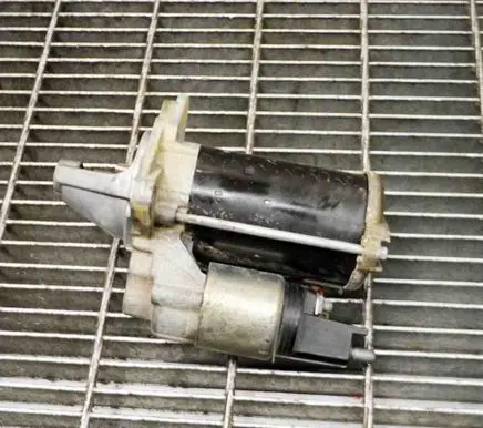 Opel Mokka Starter motor 25198414 0001192081