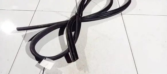 Ford C-MAX I Rubber seal front coupe door 
