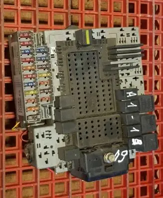 Volvo XC70 Fuse module 30679527