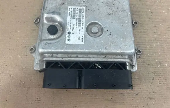 Fiat Punto (199) Engine control unit/module 55249211 85HPEU5B BC0109408B