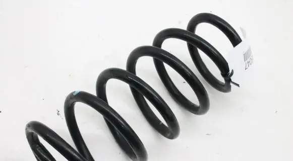 Toyota Avensis T270 Rear coil spring
