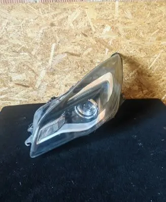 Opel Insignia A Headlight/headlamp 13409908