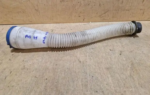 Citroen C4 I Window washer liquid tank fill tube 