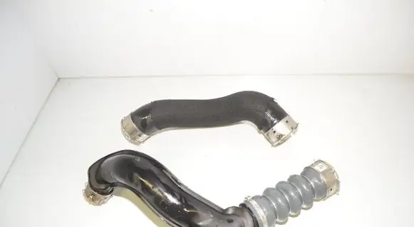 BMW 2 Active Tourer U06 Intercooler hose/pipe 8489557 8471881 13718489557
