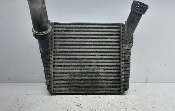 Audi Q7 4L Intercooler radiator 7L6145804