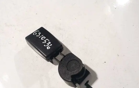 Volkswagen Golf Plus Middle seatbelt buckle (rear) 
