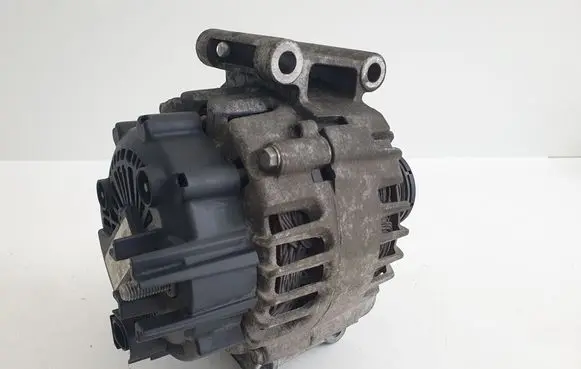 Mercedes-Benz C W204 Generator/alternator A0009063000