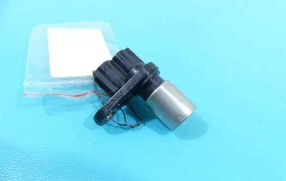 Toyota RAV 4 (XA20) Crankshaft position sensor 90919-05042 IMPRK1339235