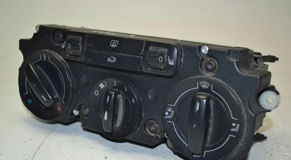 Volkswagen Caddy Climate control unit 747310