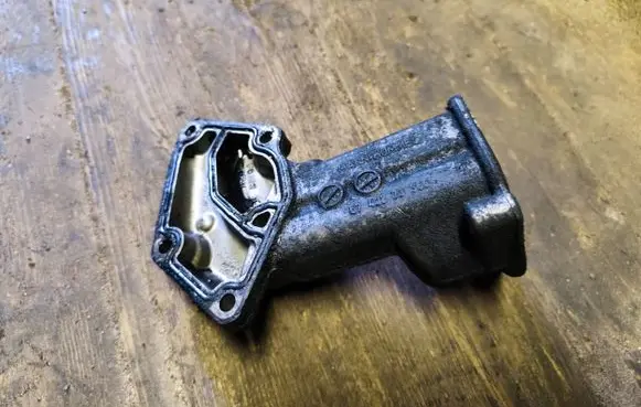 Jeep Grand Cherokee (WK) Oil filter mounting bracket 6740273566