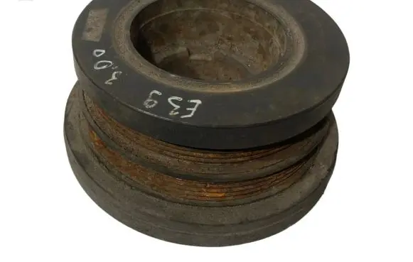 BMW 5 E39 Crankshaft pulley 2247890