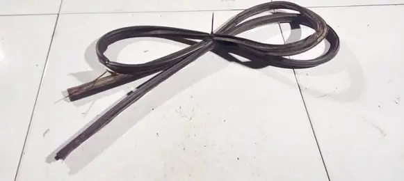 Nissan Primera Rubber seal rear door 