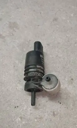 Opel Insignia A Windscreen/windshield washer pump 13250357