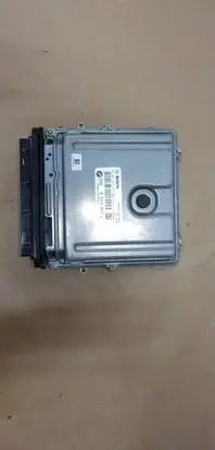 BMW 6 F12 F13 Engine control unit/module 8573557